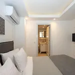 Juno Taksim מלון 3*