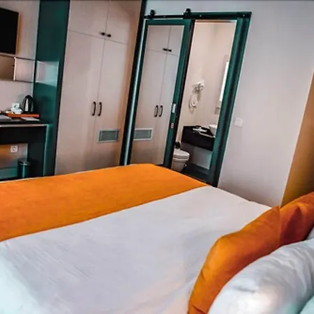 Juno Taksim 3*