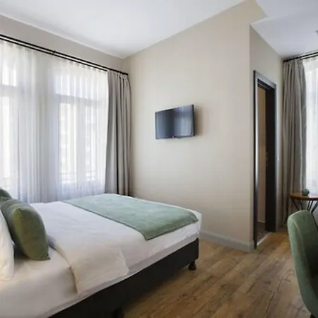 Juno Taksim 3*