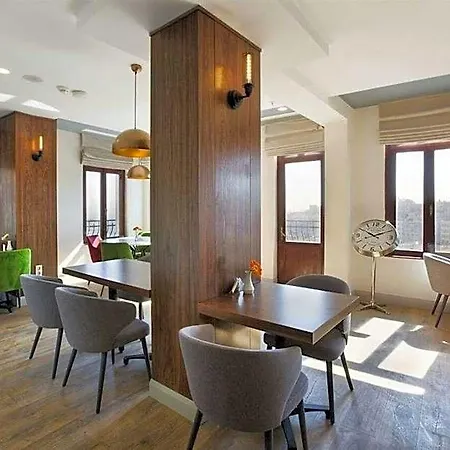 Juno Taksim 3*