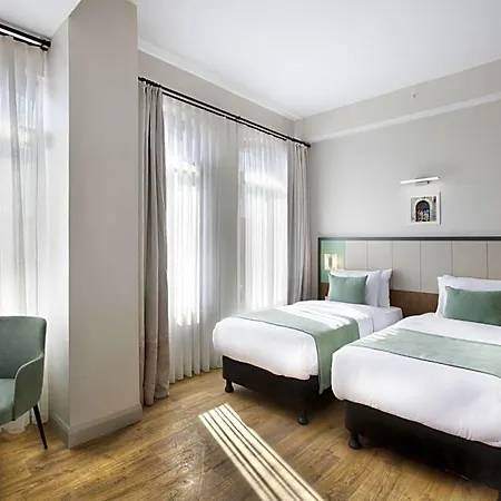 Juno Taksim מלון 3*