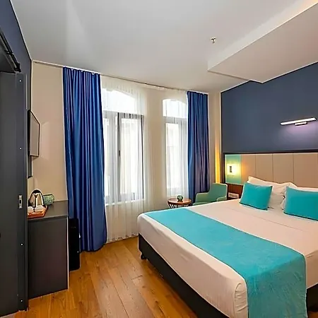 Juno Taksim 3*