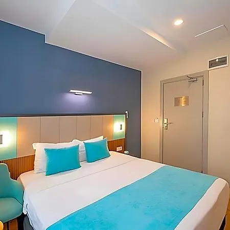 Juno Taksim 3*