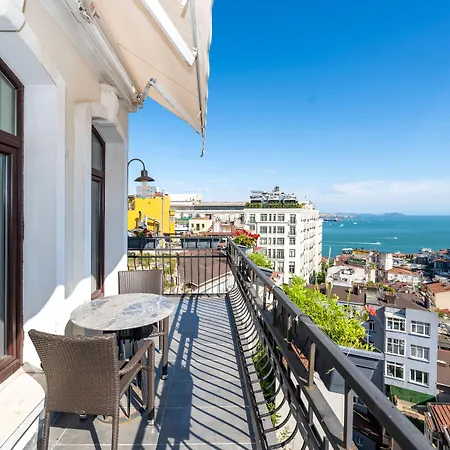 Juno Taksim 3*
