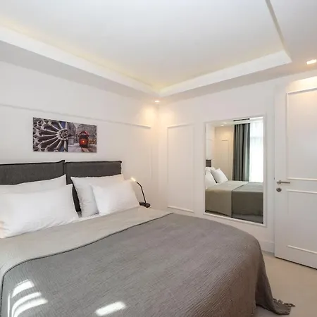 Juno Taksim Отель 3*