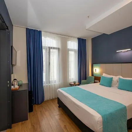 Juno Taksim 3*